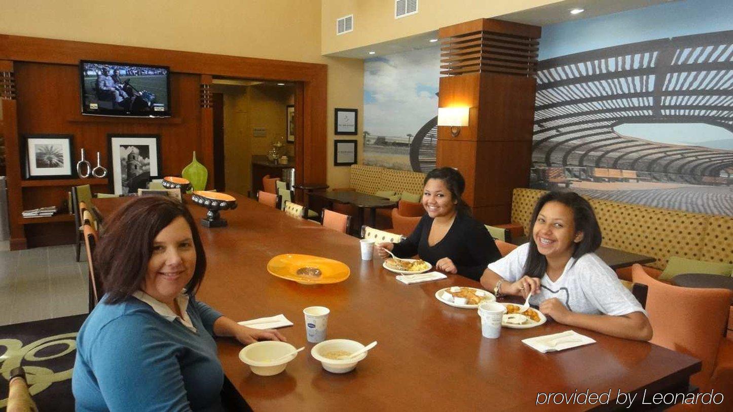 Hampton Inn & Suites Riverside/Corona East Restaurante foto