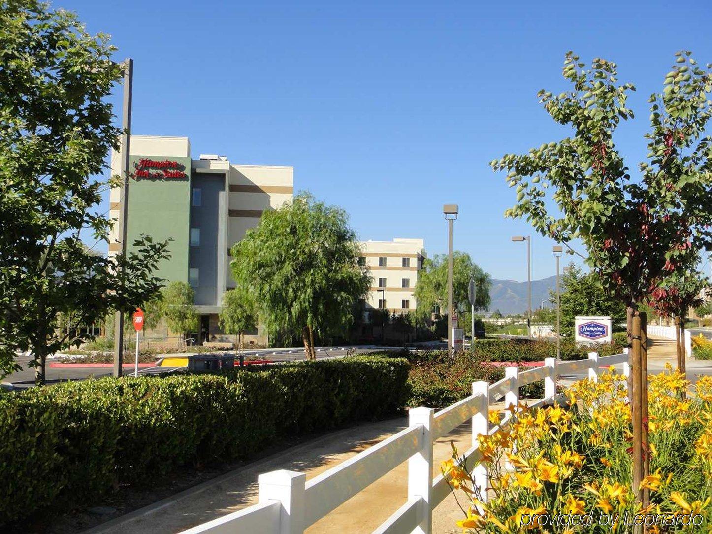 Hampton Inn & Suites Riverside/Corona East Exterior foto